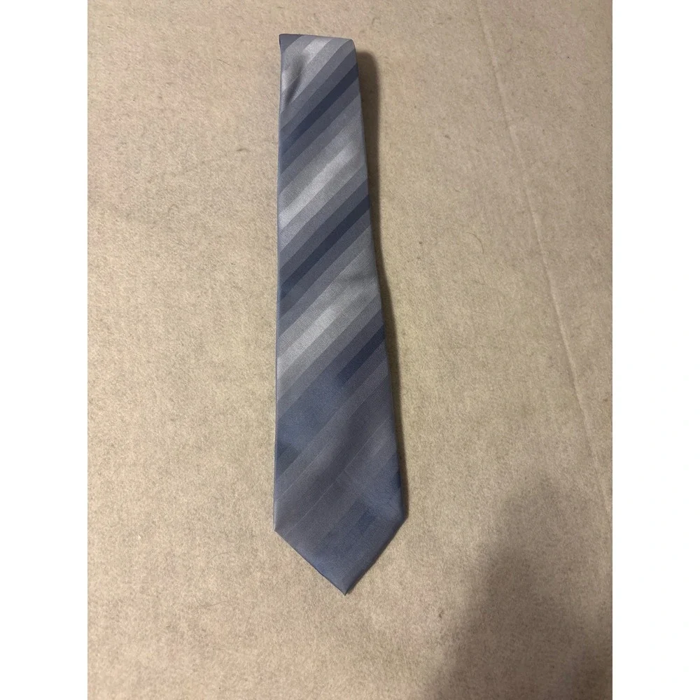 Covington Striped Silk Tie Mens One Size Blue Grey Excellent‎ Stain Resistant